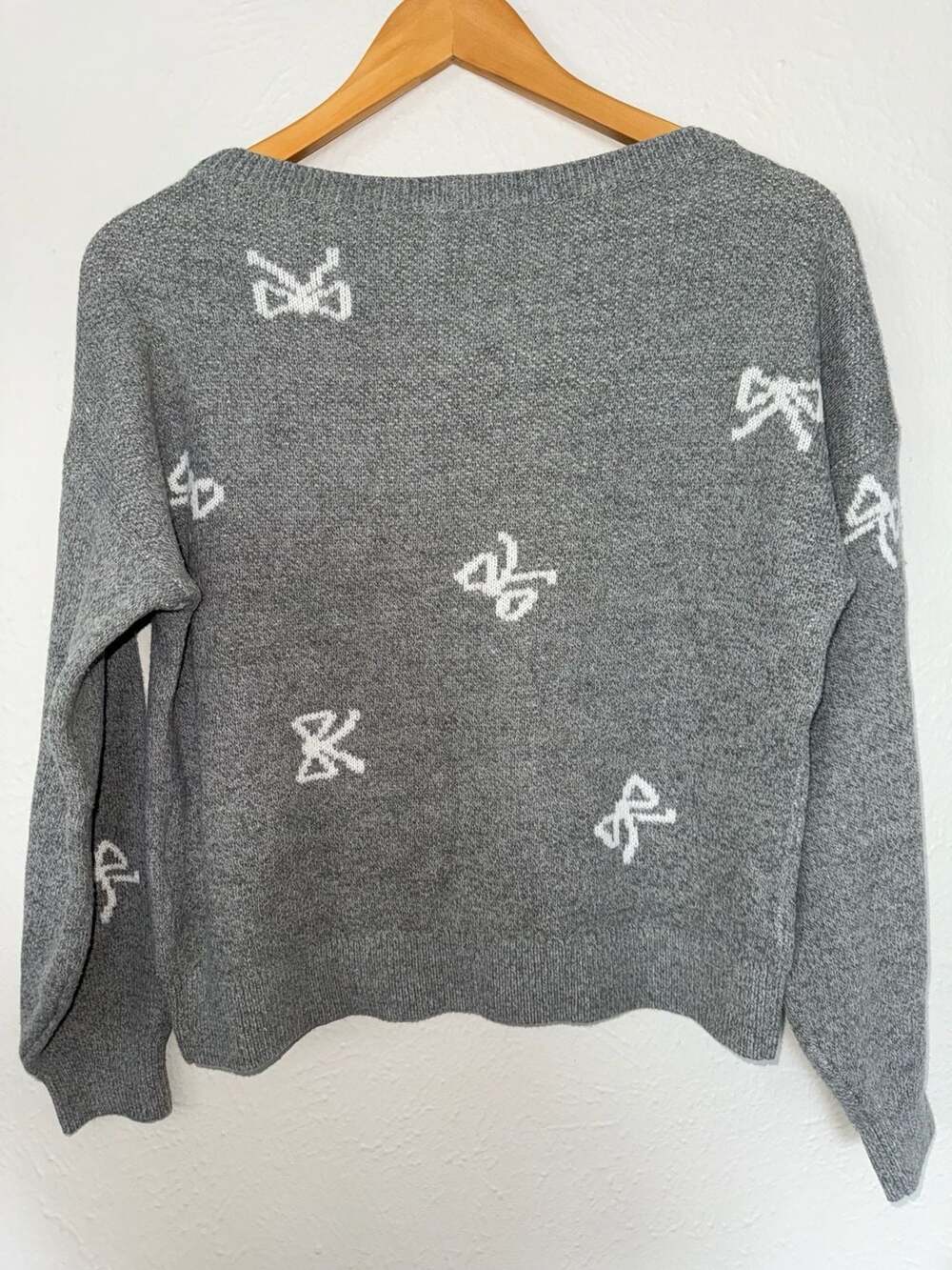 abercrombie kids Girls Bow Pattern Knit Pullover Sweater